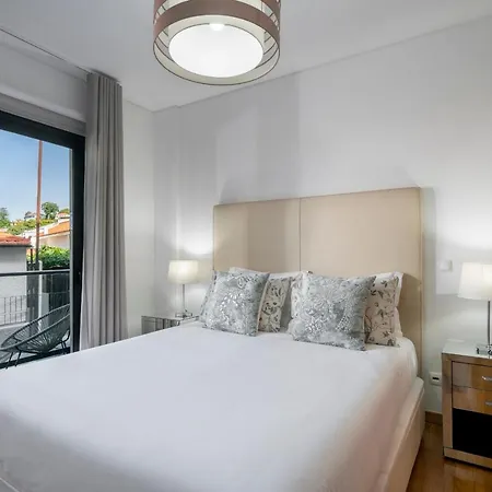 Pena Ii By An Island Daire *