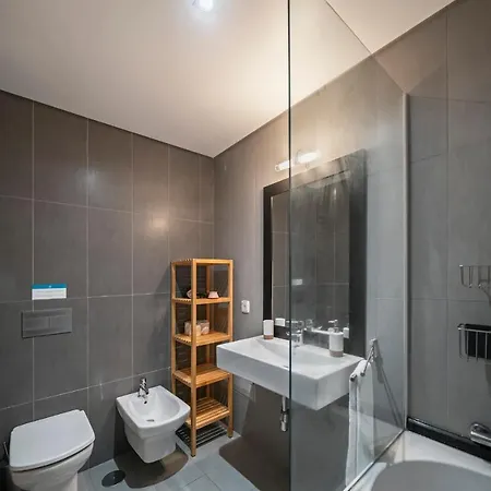 Pena Ii By An Island * 丰沙尔